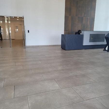 Rt Properties @ The Lennox Airport Residential 阿克拉 外观 照片
