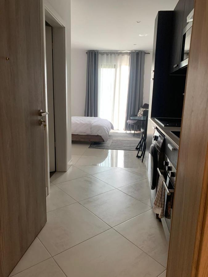 Rt Properties @ The Lennox Airport Residential 阿克拉 外观 照片