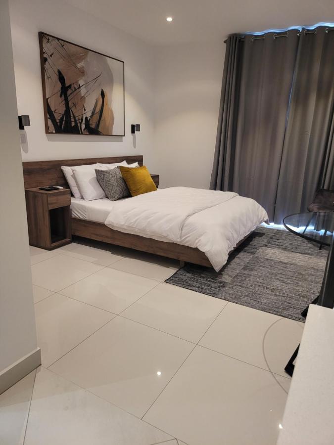 Rt Properties @ The Lennox Airport Residential 阿克拉 外观 照片