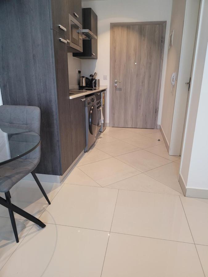 Rt Properties @ The Lennox Airport Residential 阿克拉 外观 照片