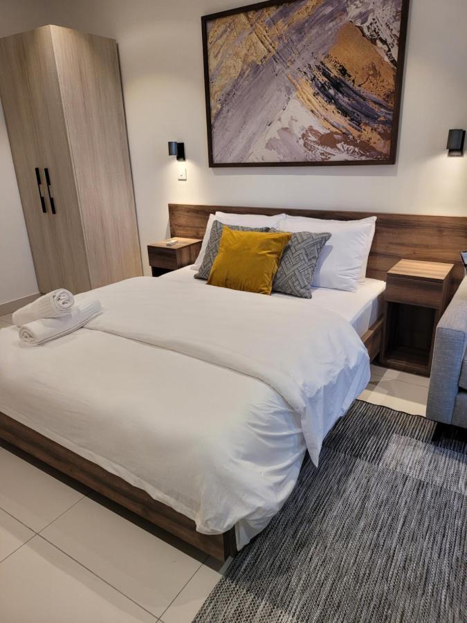 Rt Properties @ The Lennox Airport Residential 阿克拉 外观 照片